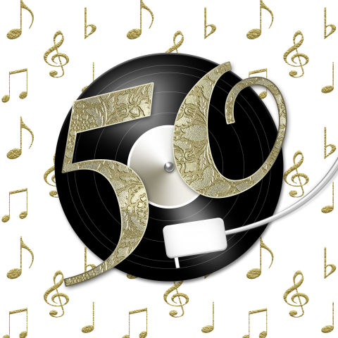 Uitnodiging voor een 50everjaardag met een lp en muzieknoten