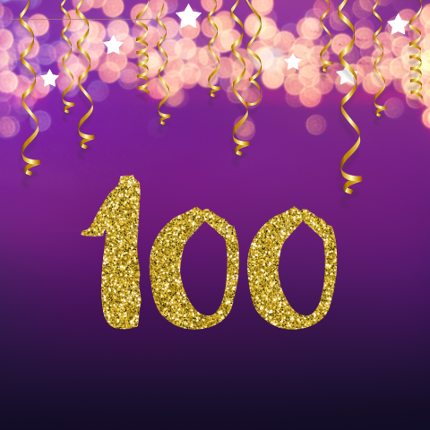 Moderne uitnodiging 100e verjaardag paars met slingers