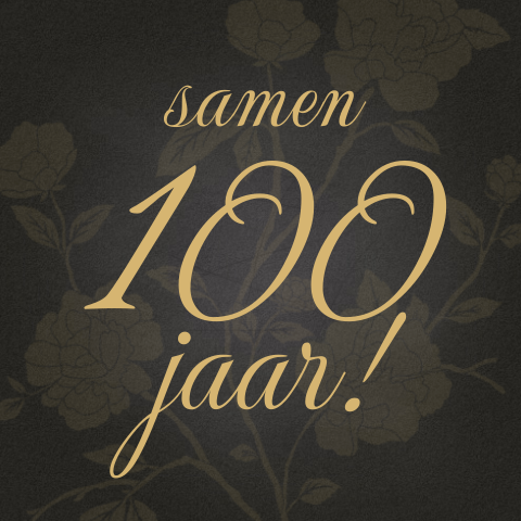 Samen 100 jaar uitnodiging met bloemen en krijtbord