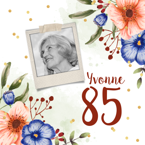 Uitnodiging 85e verjaardagsfeest vrouw bloemen aquarel foto