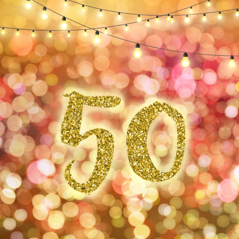 Verjaardagsuitnodiging 50 jaar in roze en goud